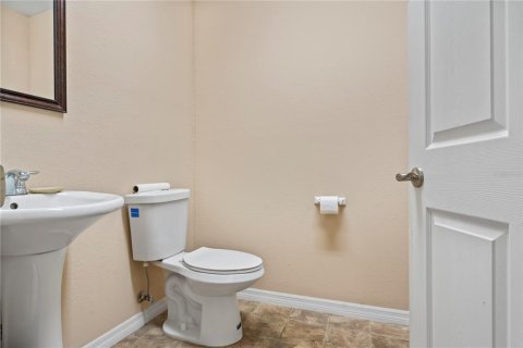 Propiedad comercial en venta en Brandon, Florida, 64.66 m2 № 1673845 - foto 13
