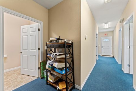 Propiedad comercial en venta en Brandon, Florida, 64.66 m2 № 1673845 - foto 11