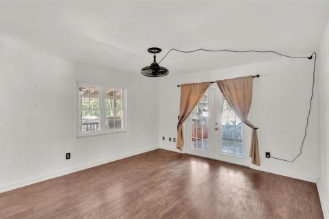 House in Gibsonton, Florida 4 bedrooms, 232.81 sq.m. № 1815319 - photo 20