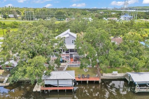 House in Gibsonton, Florida 4 bedrooms, 232.81 sq.m. № 1815319 - photo 7
