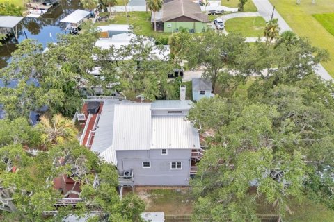 House in Gibsonton, Florida 4 bedrooms, 232.81 sq.m. № 1815319 - photo 6