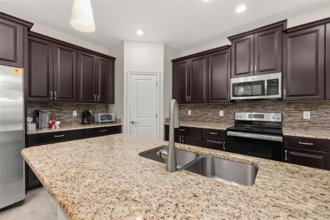 Casa en venta en Kissimmee, Florida, 3 dormitorios, 192.12 m2 № 1919602 - foto 8