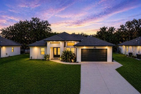 House in North Port, Florida 3 bedrooms, 169.64 sq.m. № 2231804