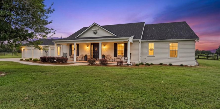 Villa ou maison à Spring Hill, Floride 4 chambres, 251.58 m2 № 2413613