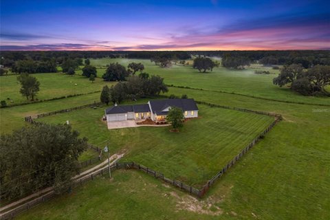 Villa ou maison à vendre à Spring Hill, Floride: 4 chambres, 251.58 m2 № 2413613 - photo 2