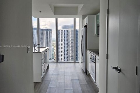 Купить кондоминиум в Майами, Флорида 2 спальни, 122.17м2, № 2088765 - фото 14