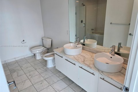 Купить кондоминиум в Майами, Флорида 2 спальни, 122.17м2, № 2088765 - фото 10