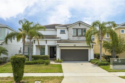 Villa ou maison à louer à Kissimmee, Floride: 5 chambres, 294.04 m2 № 2155892 - photo 2