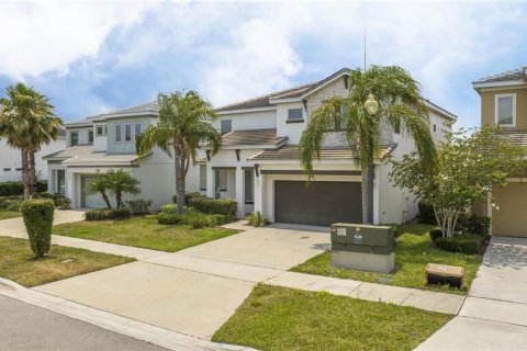 Villa ou maison à louer à Kissimmee, Floride: 5 chambres, 294.04 m2 № 2155892 - photo 3