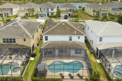 Villa ou maison à louer à Kissimmee, Floride: 5 chambres, 294.04 m2 № 2155892 - photo 4