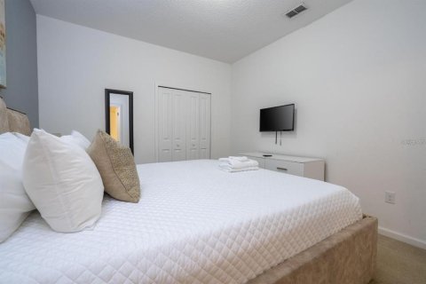 Villa ou maison à louer à Kissimmee, Floride: 5 chambres, 294.04 m2 № 2155892 - photo 19
