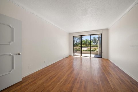 Condo in Belleair, Florida, 2 bedrooms  № 2134407 - photo 30