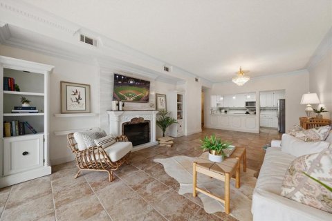 Condo in Belleair, Florida, 2 bedrooms  № 2134407 - photo 7