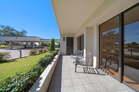 Condo in Belleair, Florida, 2 bedrooms  № 2134407 - photo 23