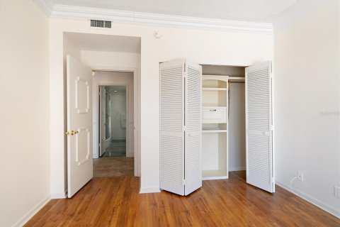 Condo in Belleair, Florida, 2 bedrooms  № 2134407 - photo 24
