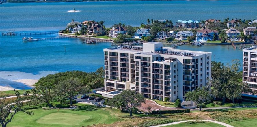 Condo in Belleair, Florida, 2 bedrooms  № 2134407