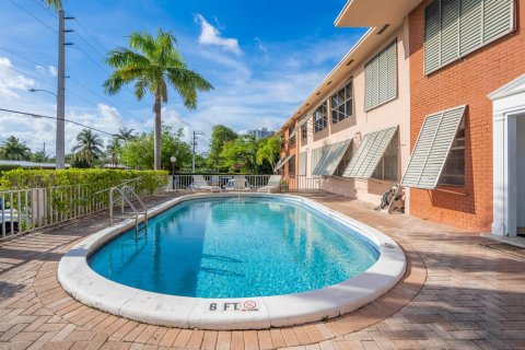 Condo in Fort Lauderdale, Florida, 1 bedroom № 2402468 - photo 26