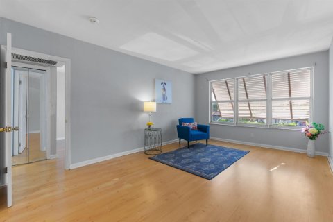 Condo in Fort Lauderdale, Florida, 1 bedroom № 2402468 - photo 4