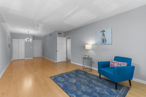 Condo in Fort Lauderdale, Florida, 1 bedroom № 2402468 - photo 3