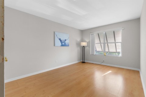 Condo in Fort Lauderdale, Florida, 1 bedroom № 2402468 - photo 5