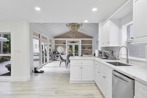 Villa ou maison à louer à Fort Lauderdale, Floride: 3 chambres, 241.55 m2 № 2146790 - photo 13