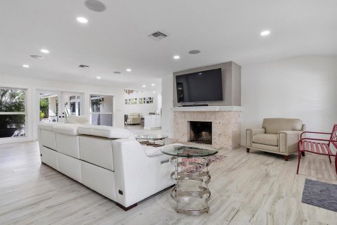 Villa ou maison à louer à Fort Lauderdale, Floride: 3 chambres, 241.55 m2 № 2146790 - photo 3