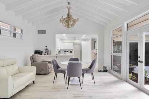 Villa ou maison à louer à Fort Lauderdale, Floride: 3 chambres, 241.55 m2 № 2146790 - photo 19