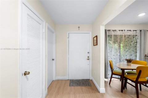 Townhouse in Boca Raton, Florida 2 bedrooms, 132.48 sq.m. № 1980672 - photo 12