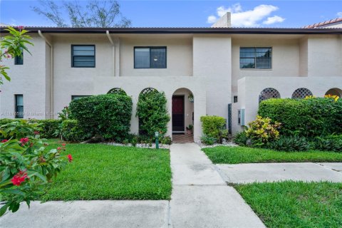 Townhouse in Boca Raton, Florida 2 bedrooms, 132.48 sq.m. № 1980672 - photo 2