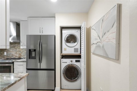 Townhouse in Boca Raton, Florida 2 bedrooms, 132.48 sq.m. № 1980672 - photo 10