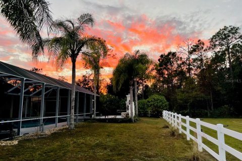 House in Ormond Beach, Florida 3 bedrooms, 223.06 sq.m. № 2218126 - photo 4