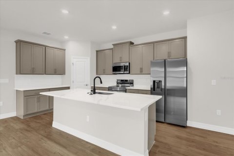 House in Ocala, Florida 4 bedrooms, 184.88 sq.m. № 1910572 - photo 9