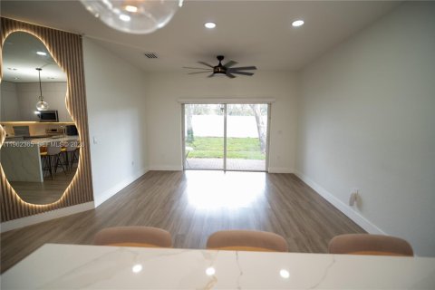 Villa ou maison à vendre à Miramar, Floride: 4 chambres, 174.47 m2 № 2080928 - photo 8