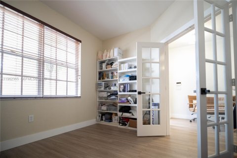 Villa ou maison à vendre à Miramar, Floride: 4 chambres, 174.47 m2 № 2080928 - photo 12