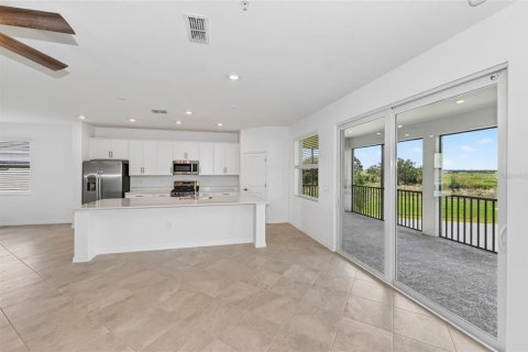 Condo in Lakewood Ranch, Florida, 3 bedrooms № 2217063 - photo 8