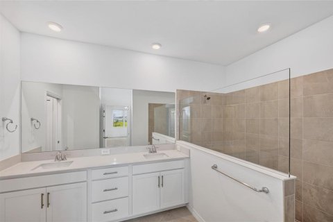 Condo in Lakewood Ranch, Florida, 3 bedrooms № 2217063 - photo 19