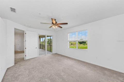Condo in Lakewood Ranch, Florida, 3 bedrooms № 2217063 - photo 15