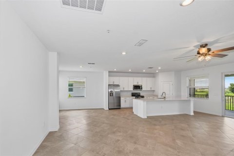 Condo in Lakewood Ranch, Florida, 3 bedrooms № 2217063 - photo 7