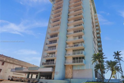 Купить кондоминиум в Майами-Бич, Флорида 1 спальня, 78.04м2, № 1958280 - фото 3