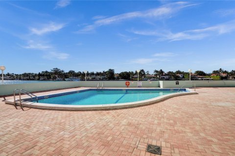 Купить кондоминиум в Майами-Бич, Флорида 1 спальня, 78.04м2, № 1958280 - фото 20