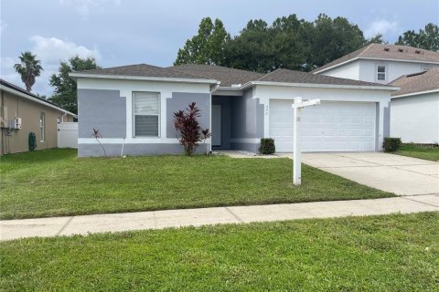 House in Davenport, Florida 4 bedrooms, 172.33 sq.m. № 1831154 - photo 1