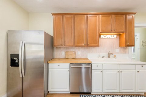 House in Tampa, Florida 3 bedrooms, 138.24 sq.m. № 1791543 - photo 13