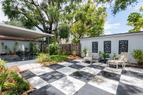 House in Tampa, Florida 3 bedrooms, 138.24 sq.m. № 1791543 - photo 28