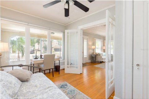 House in Tampa, Florida 3 bedrooms, 138.24 sq.m. № 1791543 - photo 10