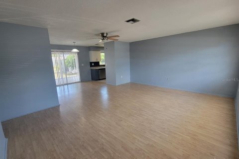 Casa en alquiler en Port Charlotte, Florida, 2 dormitorios, 103.4 m2 № 2155853 - foto 9