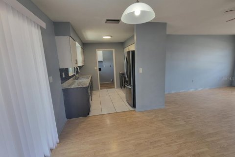 Casa en alquiler en Port Charlotte, Florida, 2 dormitorios, 103.4 m2 № 2155853 - foto 8