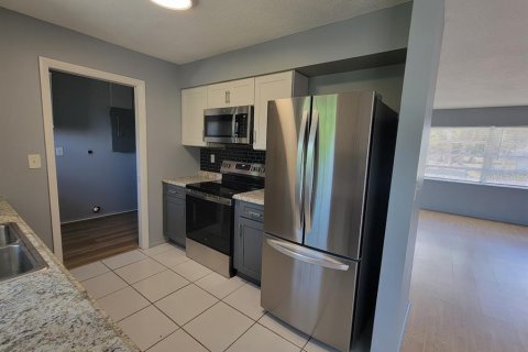 Casa en alquiler en Port Charlotte, Florida, 2 dormitorios, 103.4 m2 № 2155853 - foto 3