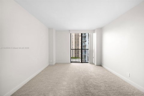 Copropriété à louer à Aventura, Floride: 2 chambres, 141.4 m2 № 1842364 - photo 23