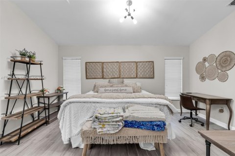 Townhouse in Pembroke Pines, Florida 2 bedrooms, 104.14 sq.m. № 1995620 - photo 12