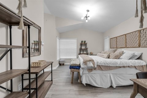 Townhouse in Pembroke Pines, Florida 2 bedrooms, 104.14 sq.m. № 1995620 - photo 13